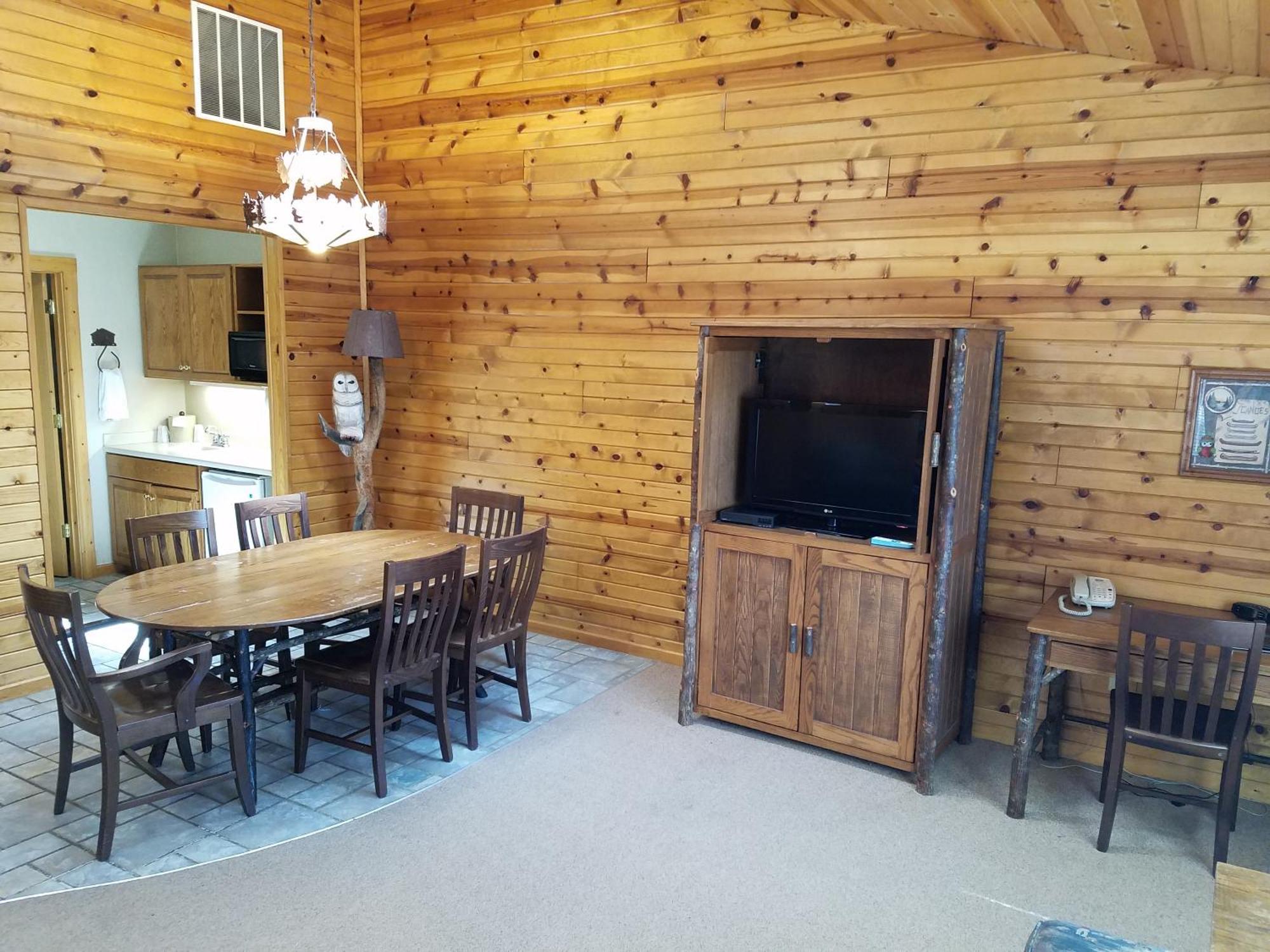 Potawatomi Inn & Cabins Angola Phòng bức ảnh